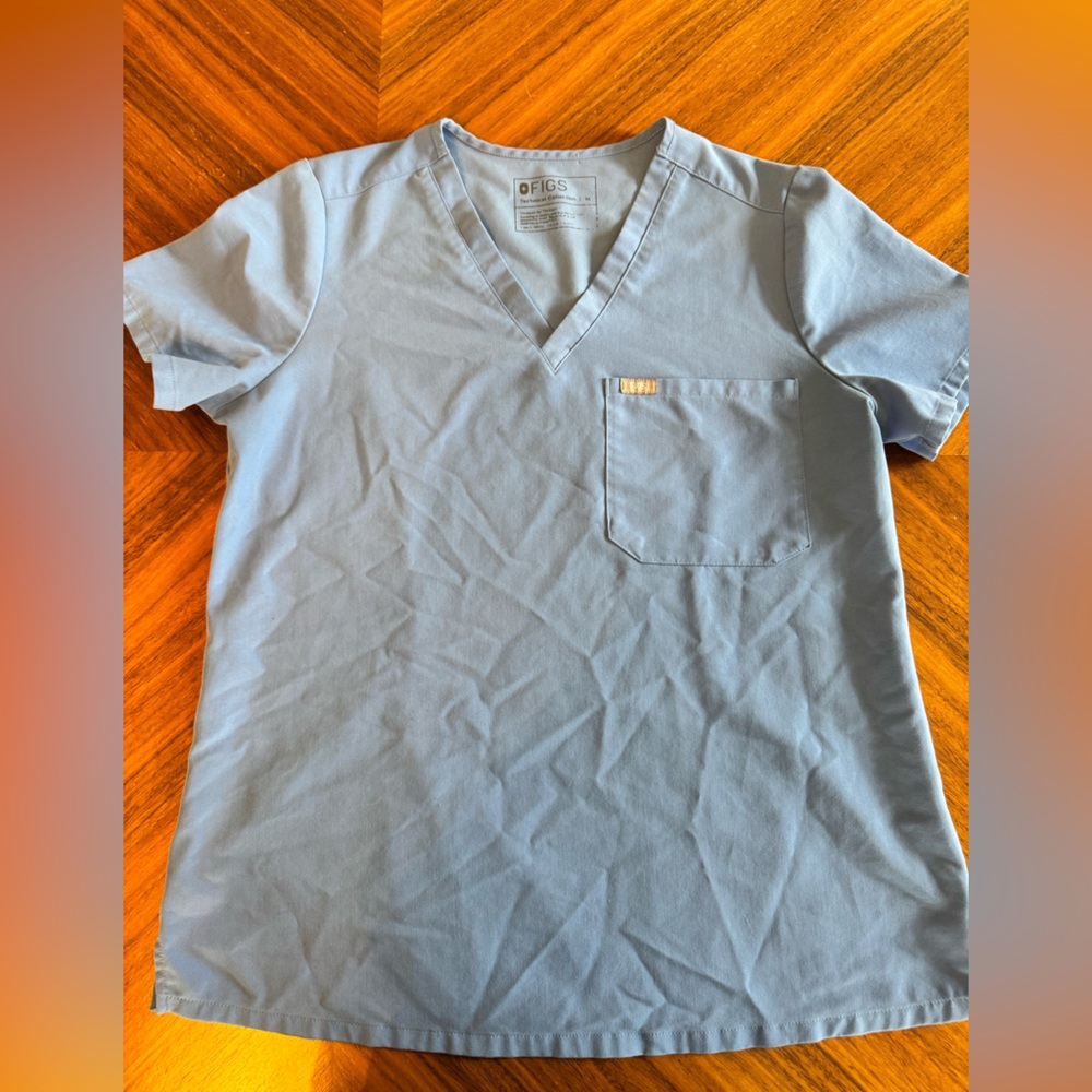 FIGS Technical Collection Blue Scrub Top Size M Unisex V-Neck Medical Pocket